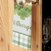 Cocker Spaniel Puppy Sleeping in Shamrocks Plaid  Theedoek