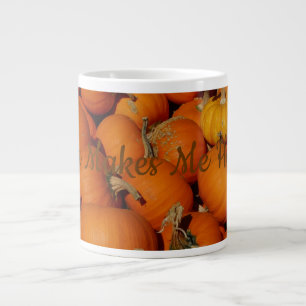 Cocoa maakt me blij op een Pompoen Extra Grote Beker