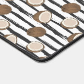 Coconuts on Grunge Stripes Pattern Bureaumat (Hoek)