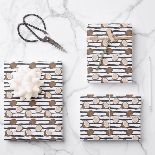 Coconuts on Grunge Stripes Pattern Inpakpapier Vel (Voorkant)