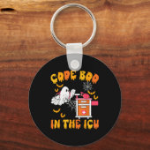 Code Boo In The Icu Ghost Nurse Halloween Soky Sea Sleutelhanger (Voorkant)