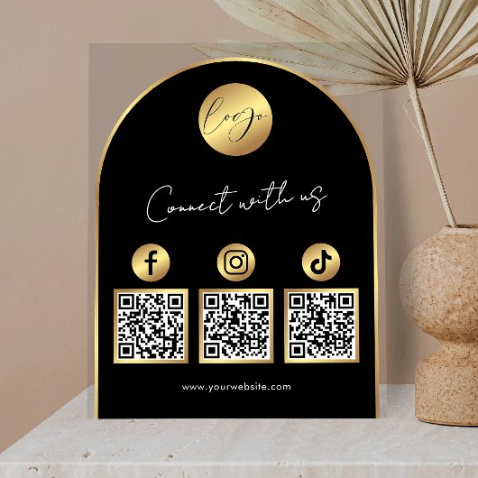 Code QR du logo en arche noir et or pour les média