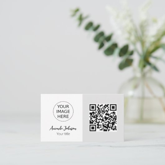 Code QR minimum Carte de visite en ligne avec logo (Debout devant)