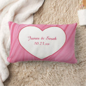 Coeur blanc sur le rouge rose mêle coussin personn (Couverture)