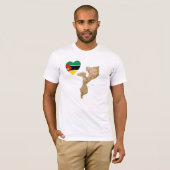 Coeur de drapeau de la Mozambique et T-shirt de (Devant entier)