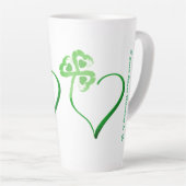 Coeur de trèfle latte Mug (Angle droit)