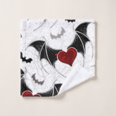 Coeur d'Halloween avec ailes de chauve-souris noir (Gant de toilette)