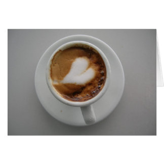 Coeur en cappucino caffe machiato
