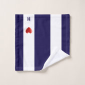 Coeur rouge et monogramme sur bleu marine et blanc (Gant de toilette)