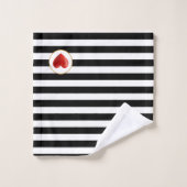 Cœur sur rayures noires et blanches (Gant de toilette)