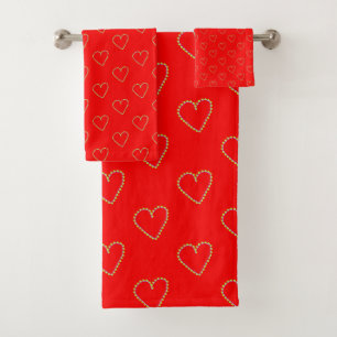 Coeurs en forme de coeur sur rouge