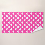 Coeurs polka blanc sur rose fuchsia (Serviette de bain)