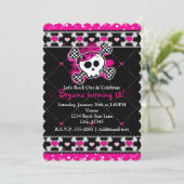 Coeurs roses, crâne et Crossbones Invitations (Debout devant)