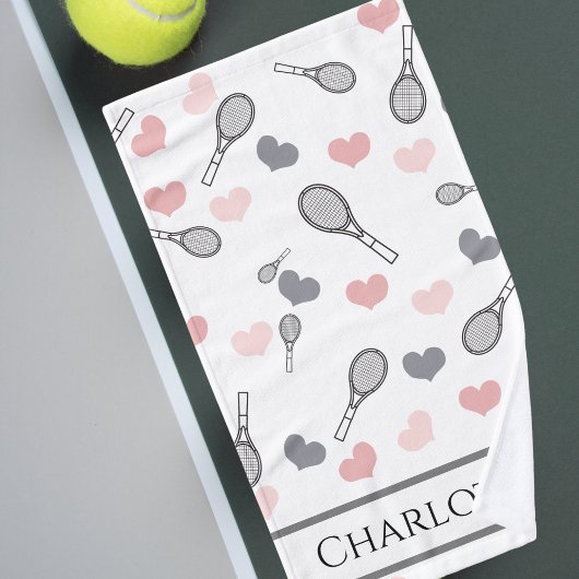 Coeurs roses mignons et raquettes de tennis Sports