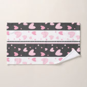 Coeurs sur un arrière - plan gris et blanc (Serviette à main)