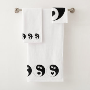 Cœurs Yin Yang et empreintes de pattes pour amoure
