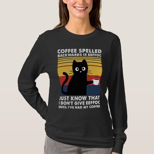 Coffee Spelled Backwards is Eeffoc Funny Black Cat T-shirt (Voorkant)