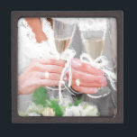 Coffret A Bijoux Ajouter de mariage aux verres de champagne<br><div class="desc">Une autre belle conception de mariage de la bibliothèque de www.arthousedesignimagebank.com que toutes les images sont de vraie illustration a fait par l'artiste italien ou à partir d'un de nos photographes. Si vous aimez une de nos conceptions pour être appliqués sur des produits veuillez l'email nous. Toutes nos conceptions sont...</div>