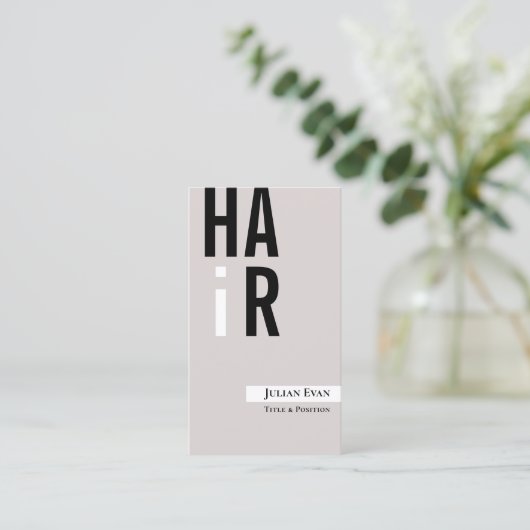 Coiffeur beige simple Carte de visite neutre (Debout devant)