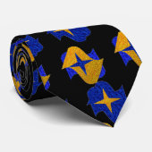 Col cravate conçu jaune et bleu (Roulé)