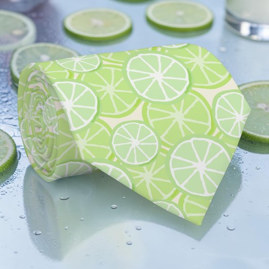 Col cravate de fruits d'été de saison