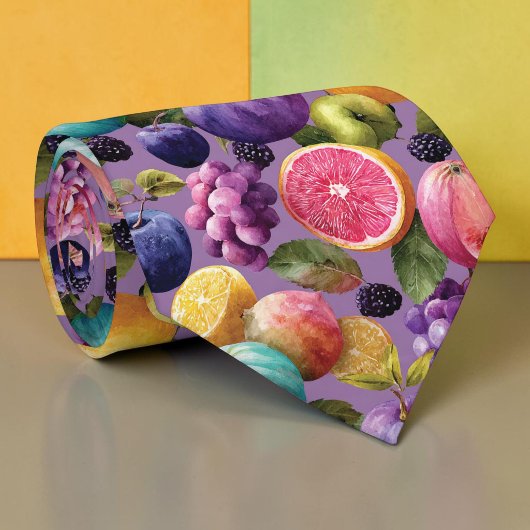 Col cravate de fruits d'été saisonniers