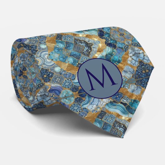 Col cravate en faux soie Monogram | Marbre bleu + (Roulé)