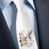 Colibri blanc sur cravate blanche