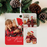 Collage photo minime joyeux Present Ruban Rouge<br><div class="desc">Un beau collage photo minime ornement de Noël. Customisez avec trois de vos photos de famille préférées. Joyful est écrit dans une police de caractères moderne avec l'année et les noms sur le dos. Le cadeau parfait à offrir à votre famille pendant la saison des fêtes. Conçu par la papeterie...</div>