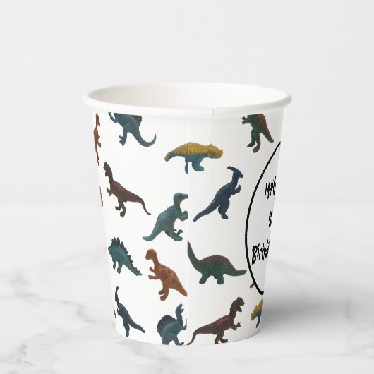 Collage van Plastic Speelgoed Dinosaurussen en Uw  Papieren Bekers (Rechts)