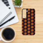 Collarette rouge Dahlia motifs floraux sur noir<br><div class="desc">Protégez votre téléphone Samsung Galaxy S22 avec cette étui téléphonique branchée qui comprend l'image d'une fleur de couleur rouge et jaune de la Collarette Dahlia avec des pétales intérieurs blancs sur un arrière - plan noir et imprimé dans un motif extensible. Un design floral et amusant ! Sélectionnez votre style...</div>