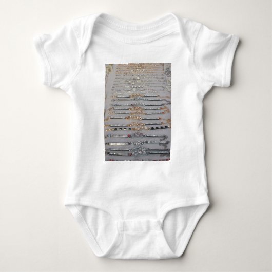 Collectie voor het ontwerp van het liefdadig Diami Romper (Voorkant)