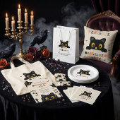 Invitation à une fête d'Halloween avec un chat noi