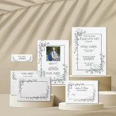 Elegant Afstuderen Zwart-wit Bloemenrand Aankondiging