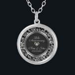 Collier 25th Wedding Anniversary<br><div class="desc">Elégant noir et métal gris argenté vintage damas floraux.</div>