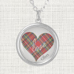 Collier amour et nom sur Plaid Tartan Heart, Sterling<br><div class="desc">En forme de coeur, Royal Stewart Tartan plaid motif avec "amour" en écriture, décore ce charme de collier en argent Sterling .75". L'arrière - plan et le mot "amour" est une couleur platine. Le nom est gris et le texte sera petit. Le nom peut être modifié ou supprimé à l'aide...</div>