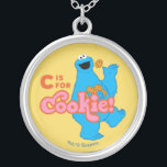 Collier C est pour Cookie<br><div class="desc">Le design de Sesame Street présente Cookie avec sa collation préférée. © 2021 Sesame Workshop. www.sesamestreet.org</div>
