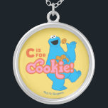 Collier C est pour Cookie<br><div class="desc">Le design de Sesame Street présente Cookie avec sa collation préférée. © 2021 Sesame Workshop. www.sesamestreet.org</div>