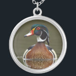 Collier Canard à bois sur l'eau<br><div class="desc">Beau canard à bois flottant sur l'eau</div>