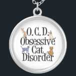Collier Chat observé<br><div class="desc">J'ai des troubles obsessionnels du chat. Je suis OCD pour tous mes chats mignons. Un cadeau amusant pour quelqu'un de fou de chatons. J'aime les chats,  ils sont mon obsession.</div>