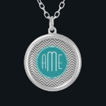 Collier Chevrons turquoises au charbon de bois Monogramme<br><div class="desc">Bleu et gris - Un motif audacieux art déco aux couleurs fraîches et joyeuses. Si vous devez ajuster les monogrammes,  cliquez sur le bouton customiser et apporter des modifications.</div>