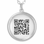 Collier Conception de code QR sur un<br><div class="desc">Idéal pour toute personne ayant une maladie. Laissez les autres scanner votre code QR Avec leur téléphone mobile pour trouver votre numéro de contact ou un lien vers vos informations. Remplacez l'image par votre propre code QR téléchargé. Il existe différents sites web qui vous permettent de créer et de télécharger...</div>