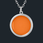 Collier Couleur unie orange du coucher de soleil néon | Cl<br><div class="desc">Neon Sunset Orange - Voici l'allure intemporelle du Design de Couleur Solide : un mélange captivant de forme classique et d'élégante simplicité. Ce design est une célébration de la puissance et de la beauté que l'on retrouve dans une teinte unique et frappante. Élégant, le design de couleurs massives embrasse l'essence...</div>