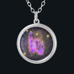 Collier *~* Cristaux cosmiques Gold Parties scintillant St<br><div class="desc">(recherchez AP40 pour des articles similaires) * Energy Enhanced BOHO PASTEL PURPLE, VIOLET, DEEP MAGENTA CELESTIAL COSMIC UNIVERSE CRYSTALS with GOLD PARTIES SCINTILLANT STARS and scintillant MAGICAL GOLD STAR DUST . Ce design Crystal heureux est sur un ciel de nuit bleu violet foncé et arrière - plan d'aquarelle rose magenta....</div>