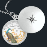 Collier d'anniversaire de Peacock Vintage mariage<br><div class="desc">Mariage Keepsaké Mariage Colliers - pour changer la couleur arrière - plan - cliquez sur personnaliser - cliquez sur modifier - choisissez l'outil dernier dans le menu déroulant et choisissez l'une des couleurs affichées ou entrez votre code hexadécimal rgb pour votre couleur de mariage personnalisée - pour changer la couleur...</div>