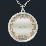 Collier de fleurs blanches dorées<br><div class="desc">Beau collier de fleurs blanches ornées d'or</div>