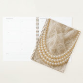 Collier de perles sur dentelle d'ivoire (Devant avec enveloppe)