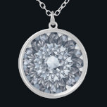 Collier Diamants blancs - Conception géométrique fermée<br><div class="desc">Image de diamants blancs closeup conception géométrique abstraite.</div>