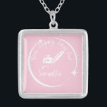 Collier Don de retraite éternel pour femme<br><div class="desc">Présentez-la avec le collier "Your Legacy Lives On", un hommage sincère à son impact durable. Ce cadeau de retraite exquis pour les femmes allie précision et passion, symbolisant l'essence d'héritages durables. Son design élégant capte l'attention, lui permettant de porter son histoire avec fierté. Appréciez l'impact durable qu'elle a fait avec...</div>