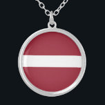 Collier Drapeau Lettonie<br><div class="desc">Drapeau patriotique de Lettonie.</div>